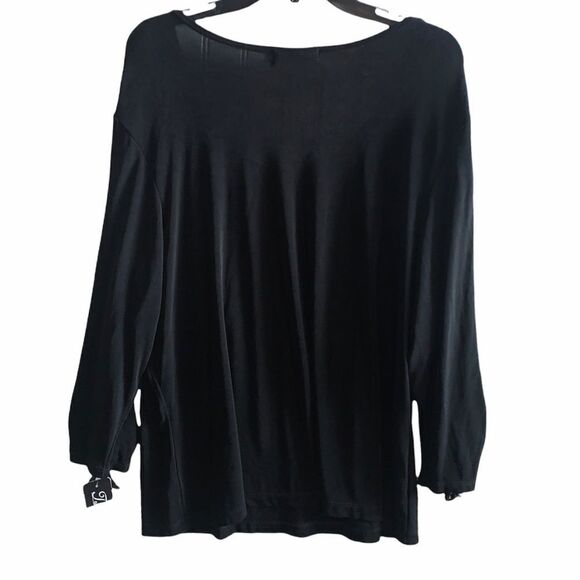 Travel Elegance Graphic Design Blouse - Picture 3 of 5